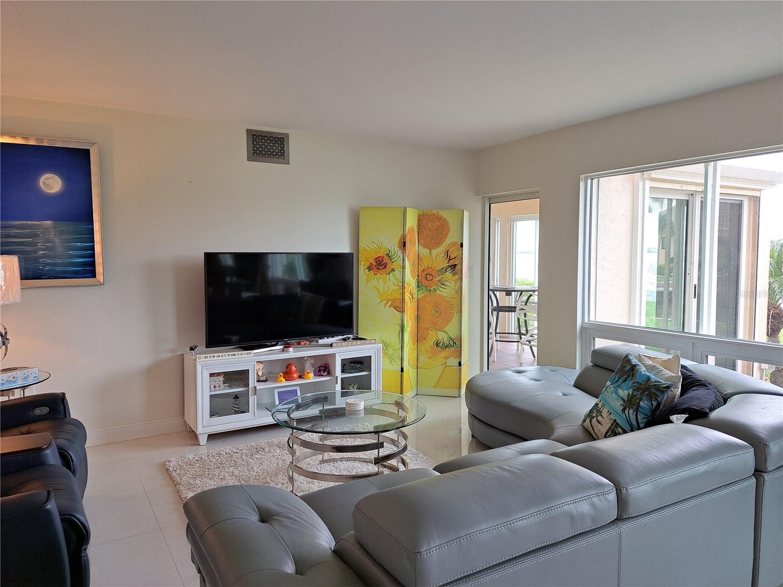 COLONY POINT - Residential Lease