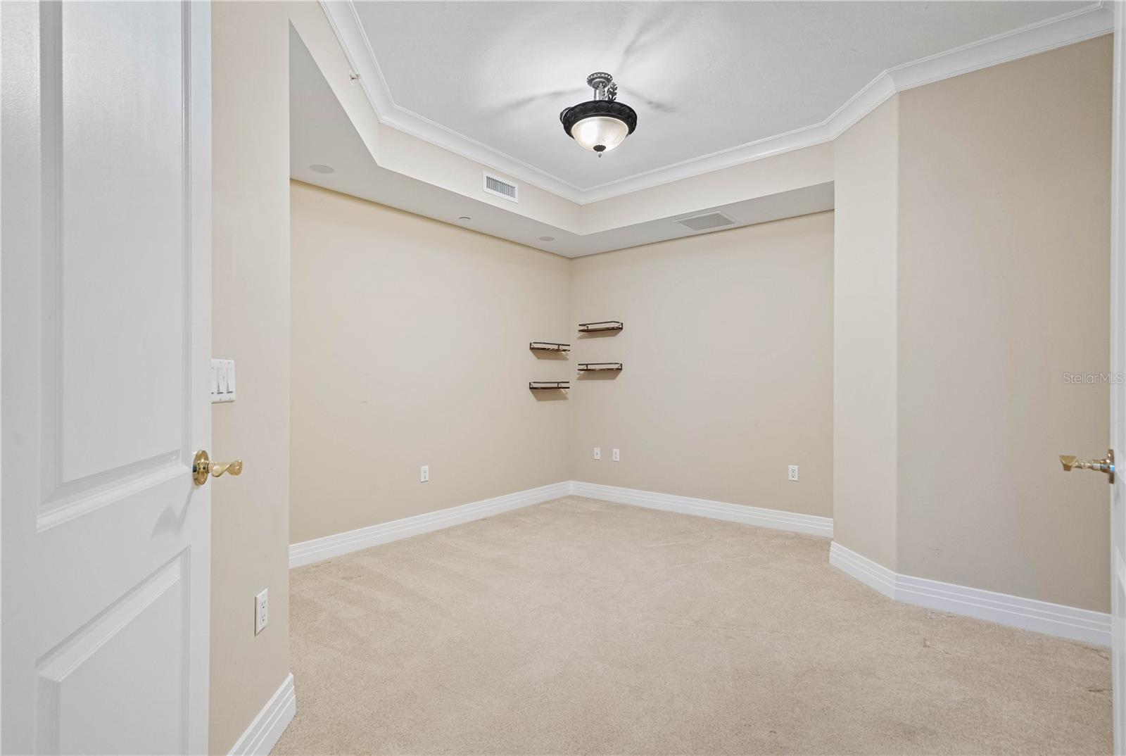 400 BEACH DRIVE CONDO - Residential