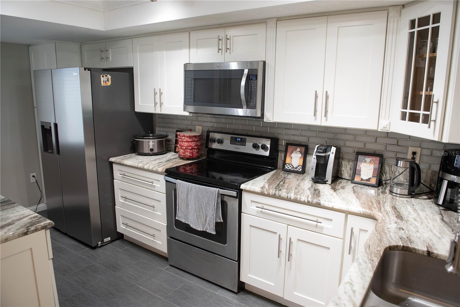 FAIRVIEW VISTA CONDO PH 01 - Residential Lease