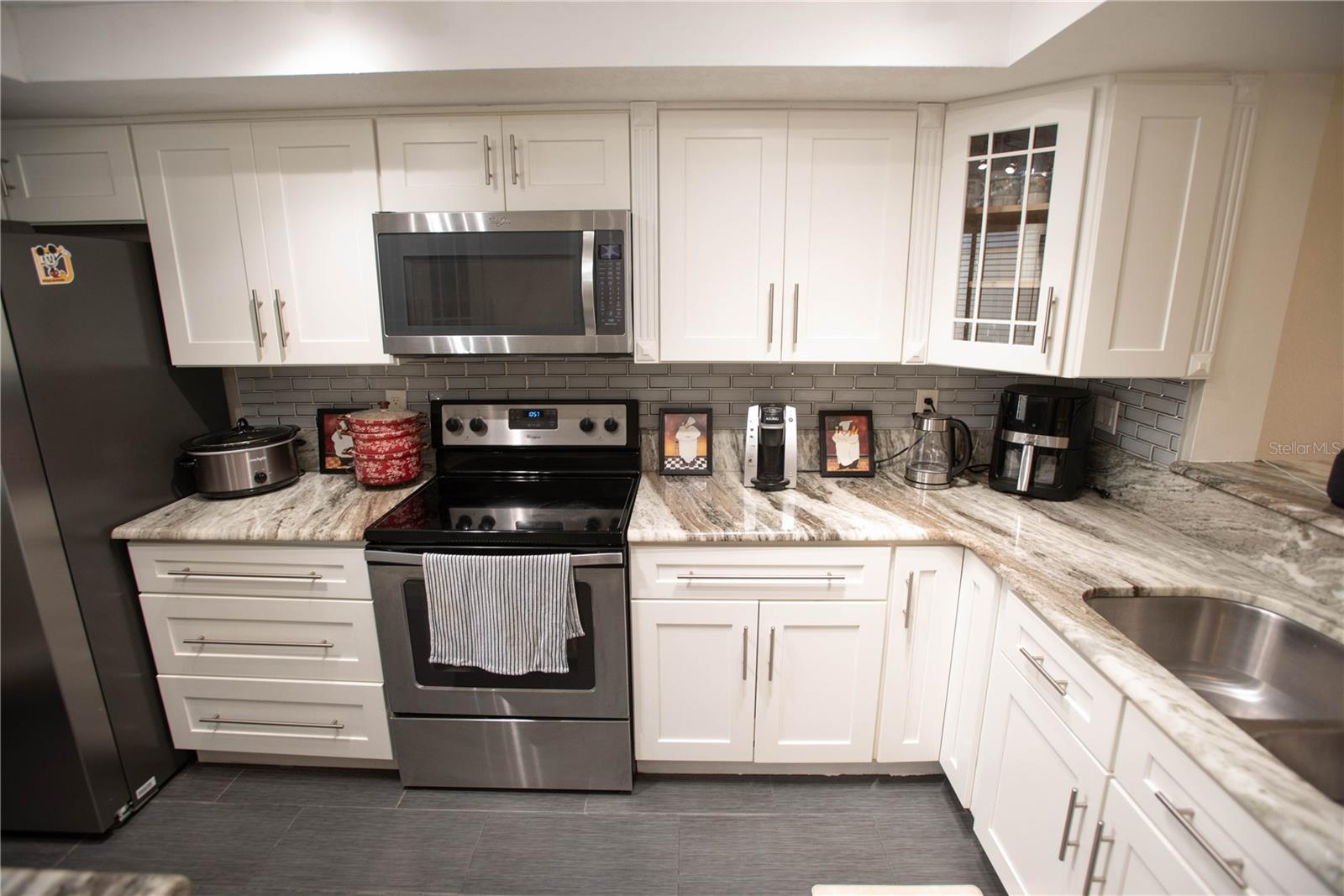 FAIRVIEW VISTA CONDO PH 01 - Residential Lease