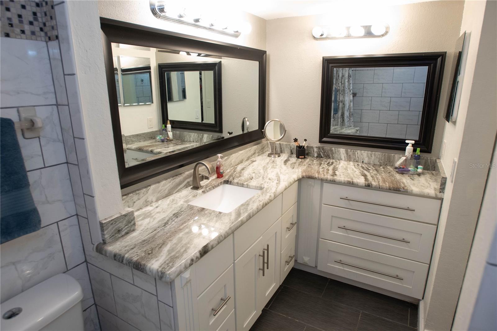 FAIRVIEW VISTA CONDO PH 01 - Residential Lease