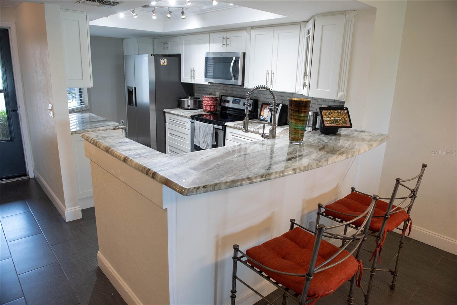 FAIRVIEW VISTA CONDO PH 01 - Residential Lease