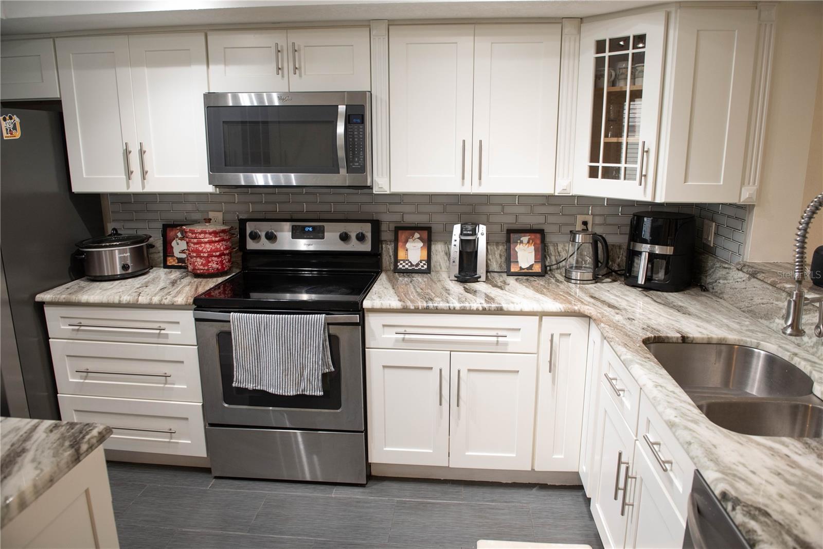 FAIRVIEW VISTA CONDO PH 01 - Residential Lease