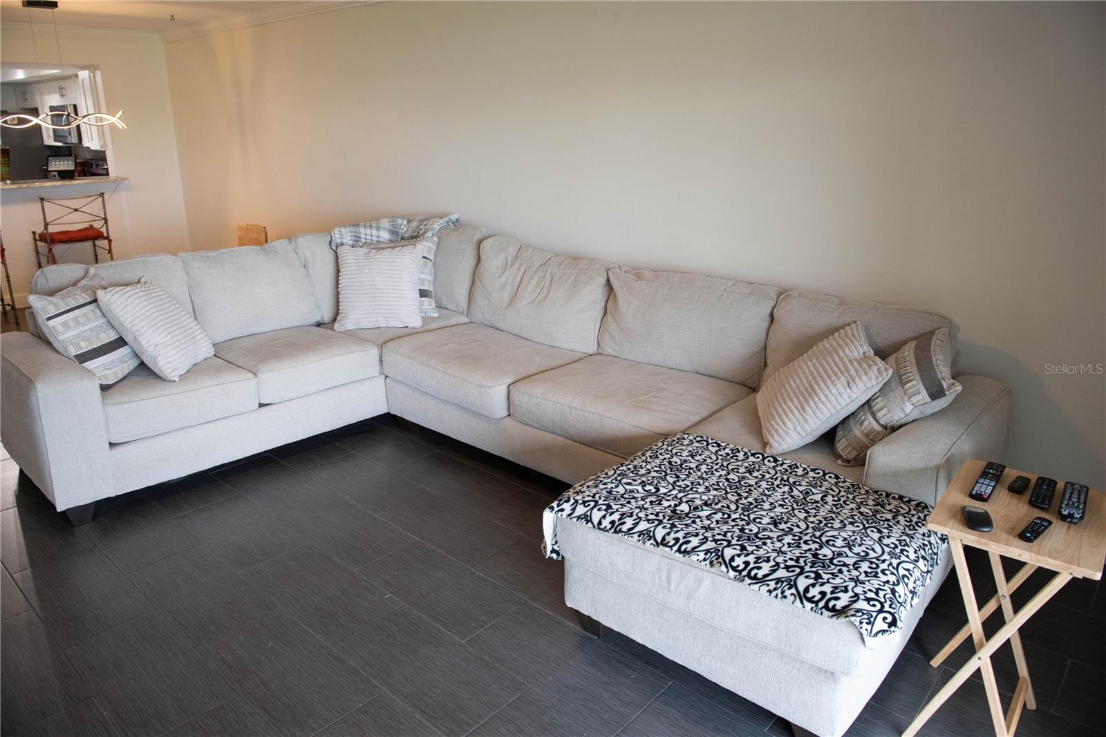 FAIRVIEW VISTA CONDO PH 01 - Residential Lease