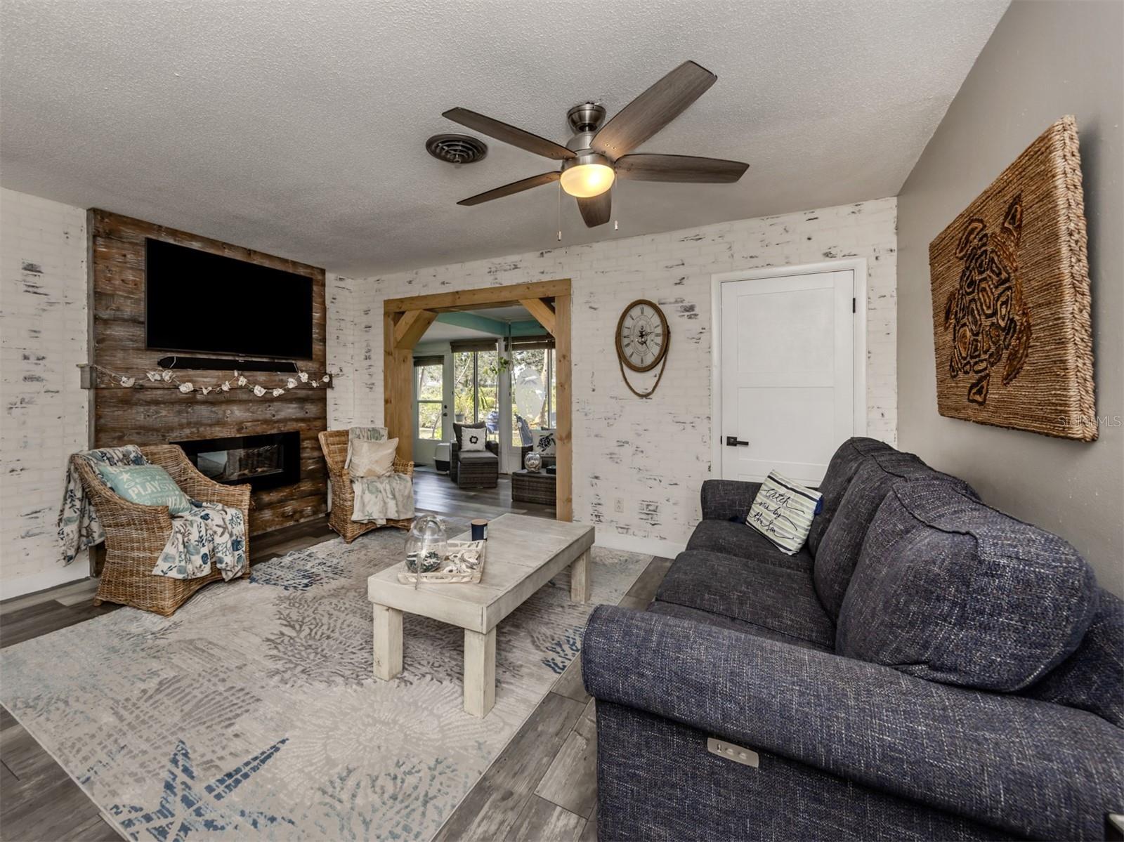 335 ENGLEWOOD ISLES PARKWAY 55