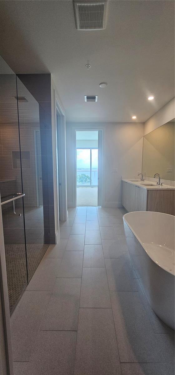 ALTURA BAYSHORE CONDO - Residential Lease