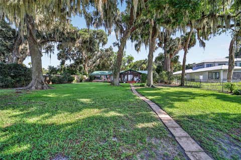 Tiny photo for 13200 E Highway 25, Ocklawaha, FL 32179 (MLS # OM727638)