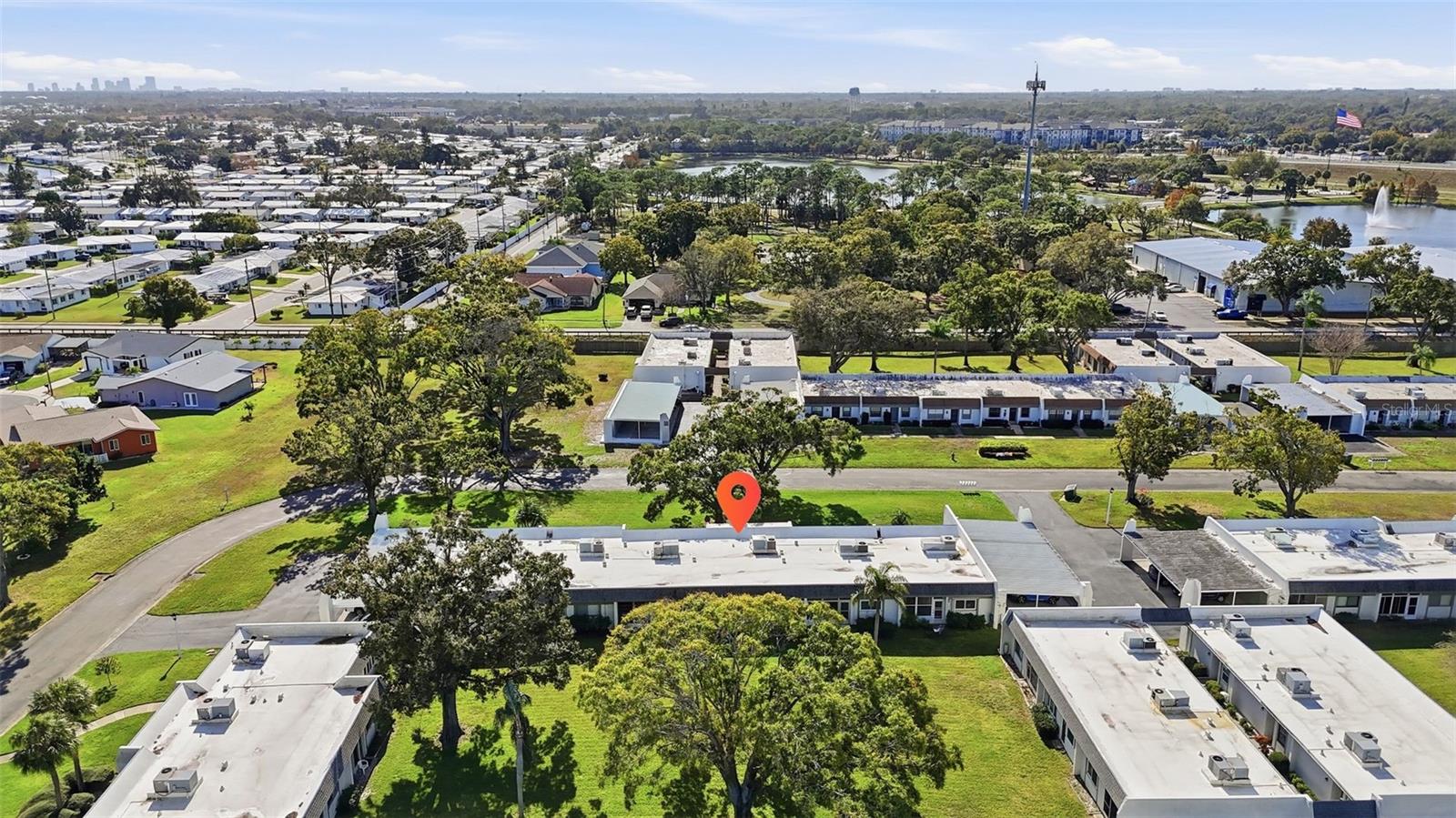 LAKES VILLAS CONDO I - Residential Lease