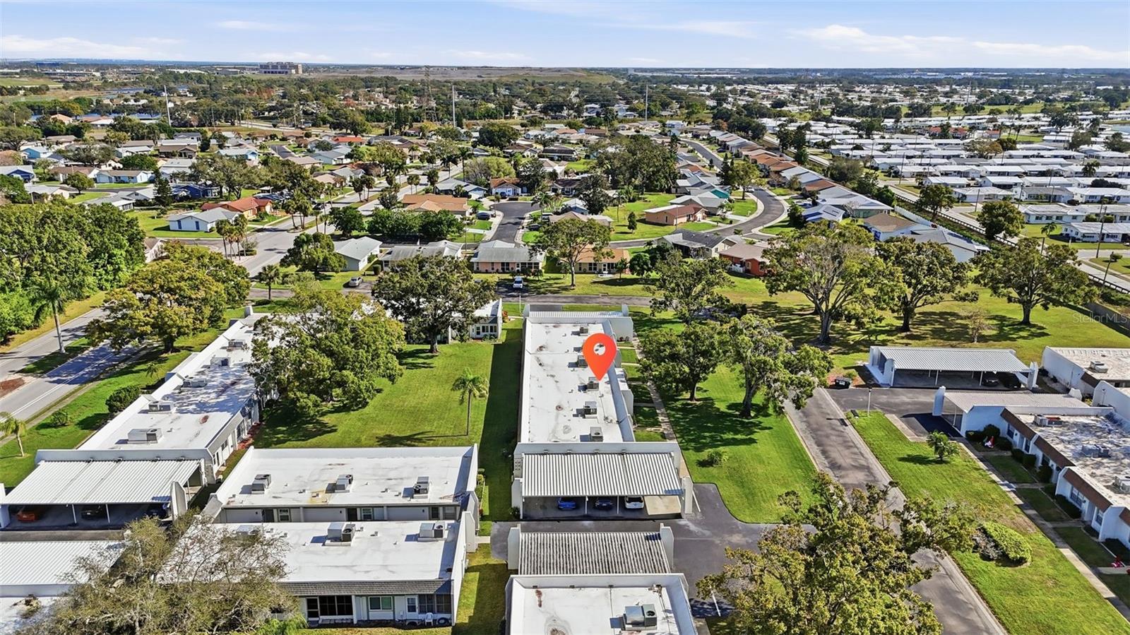 LAKES VILLAS CONDO I - Residential Lease