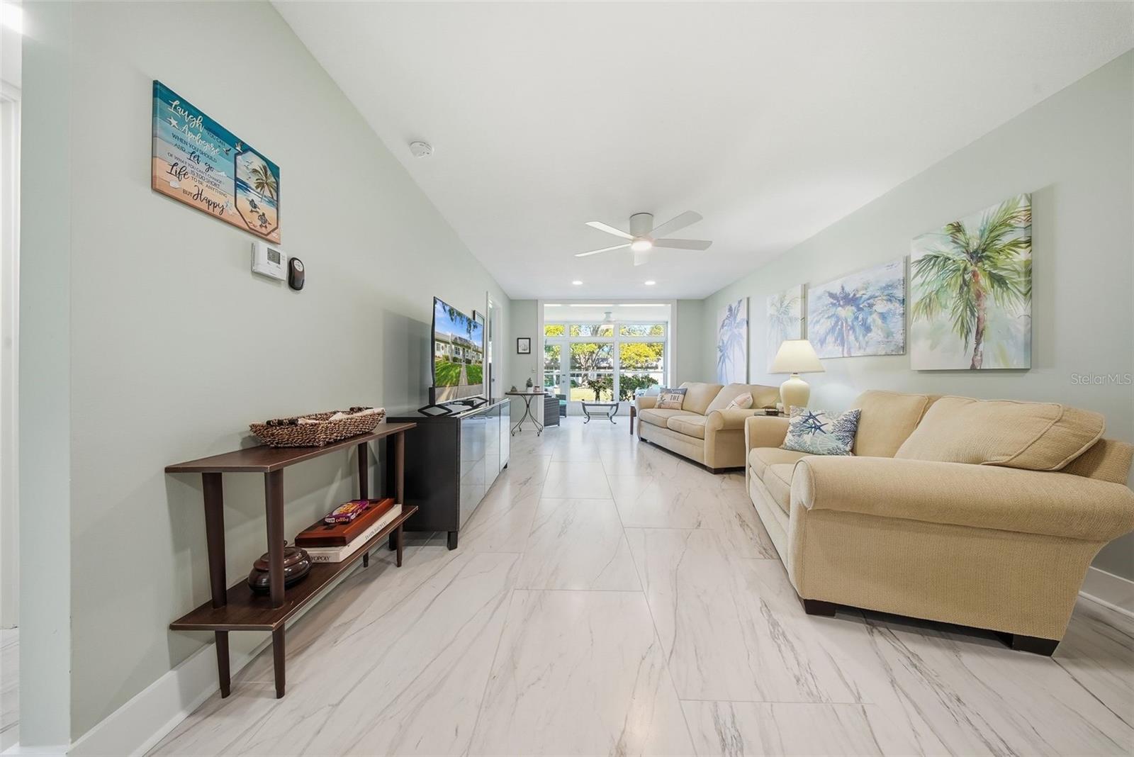 LAKES VILLAS CONDO I - Residential Lease