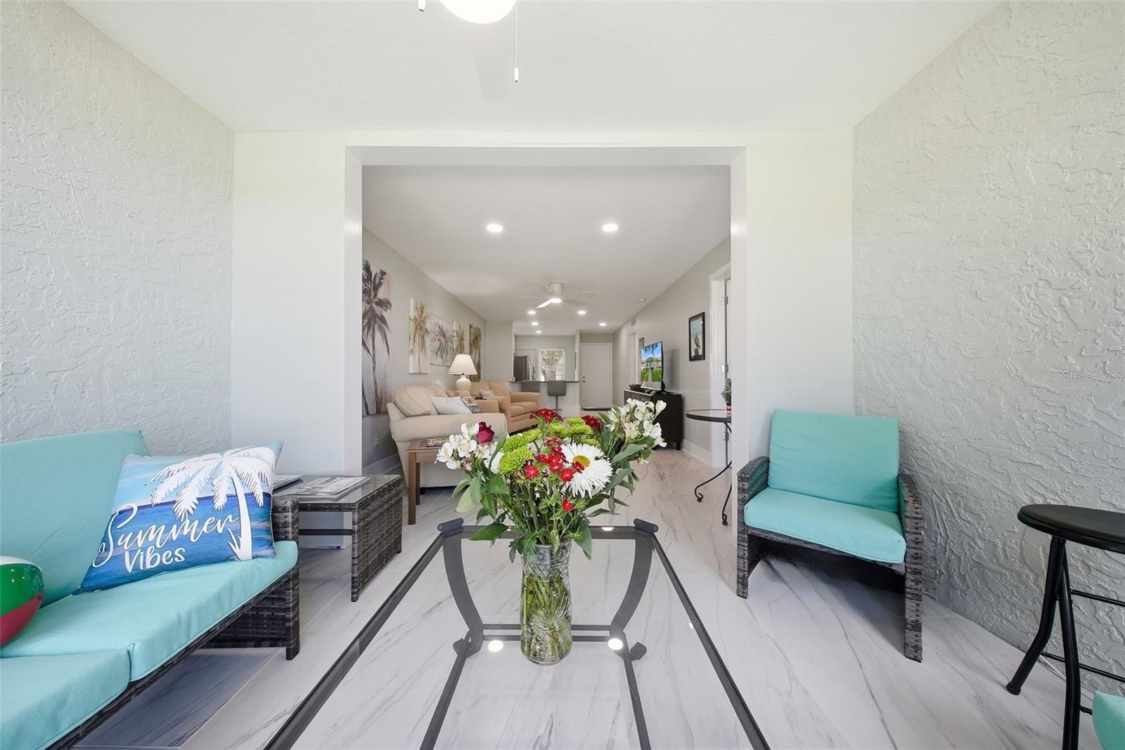 LAKES VILLAS CONDO I - Residential Lease