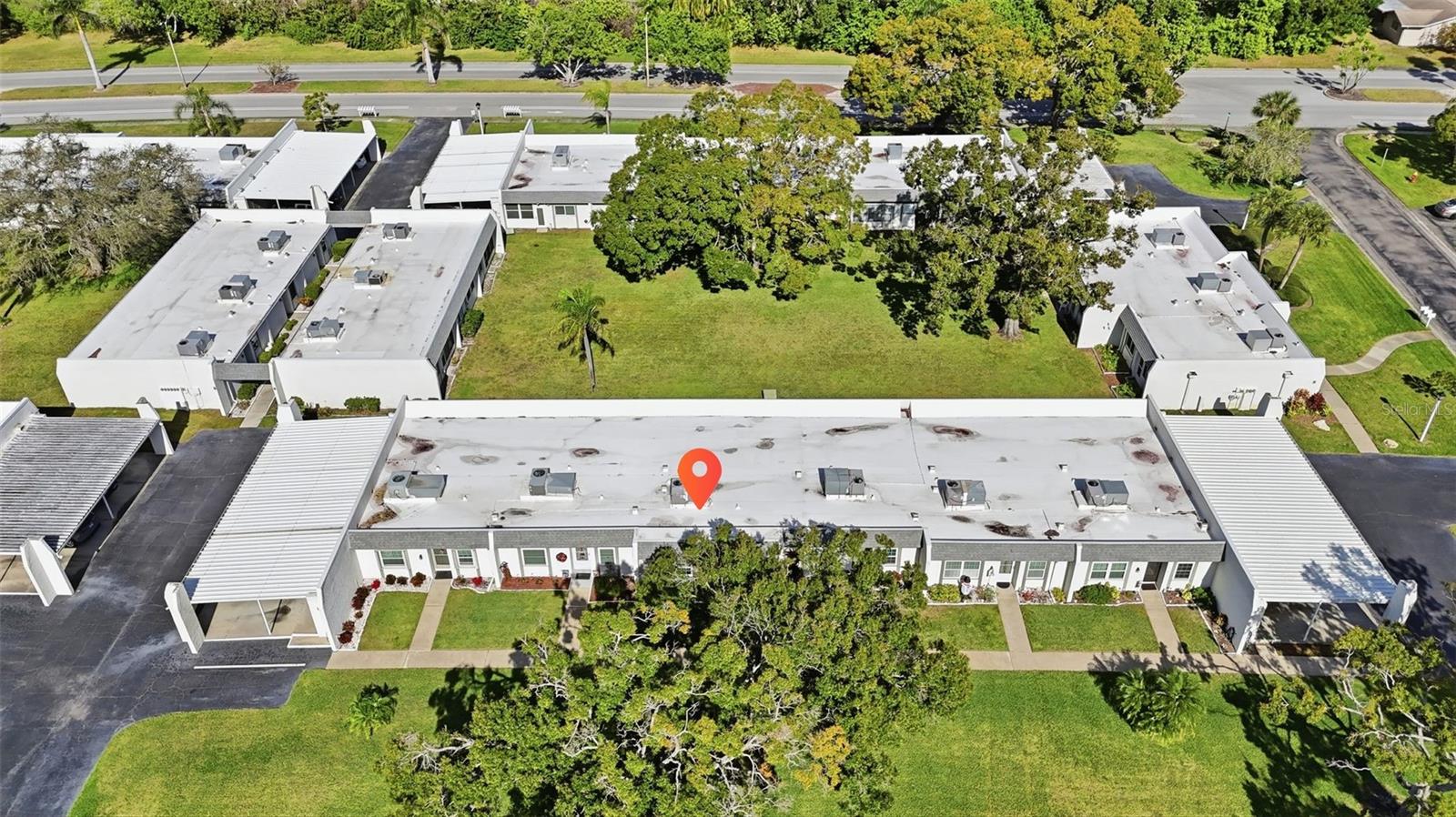 LAKES VILLAS CONDO I - Residential Lease