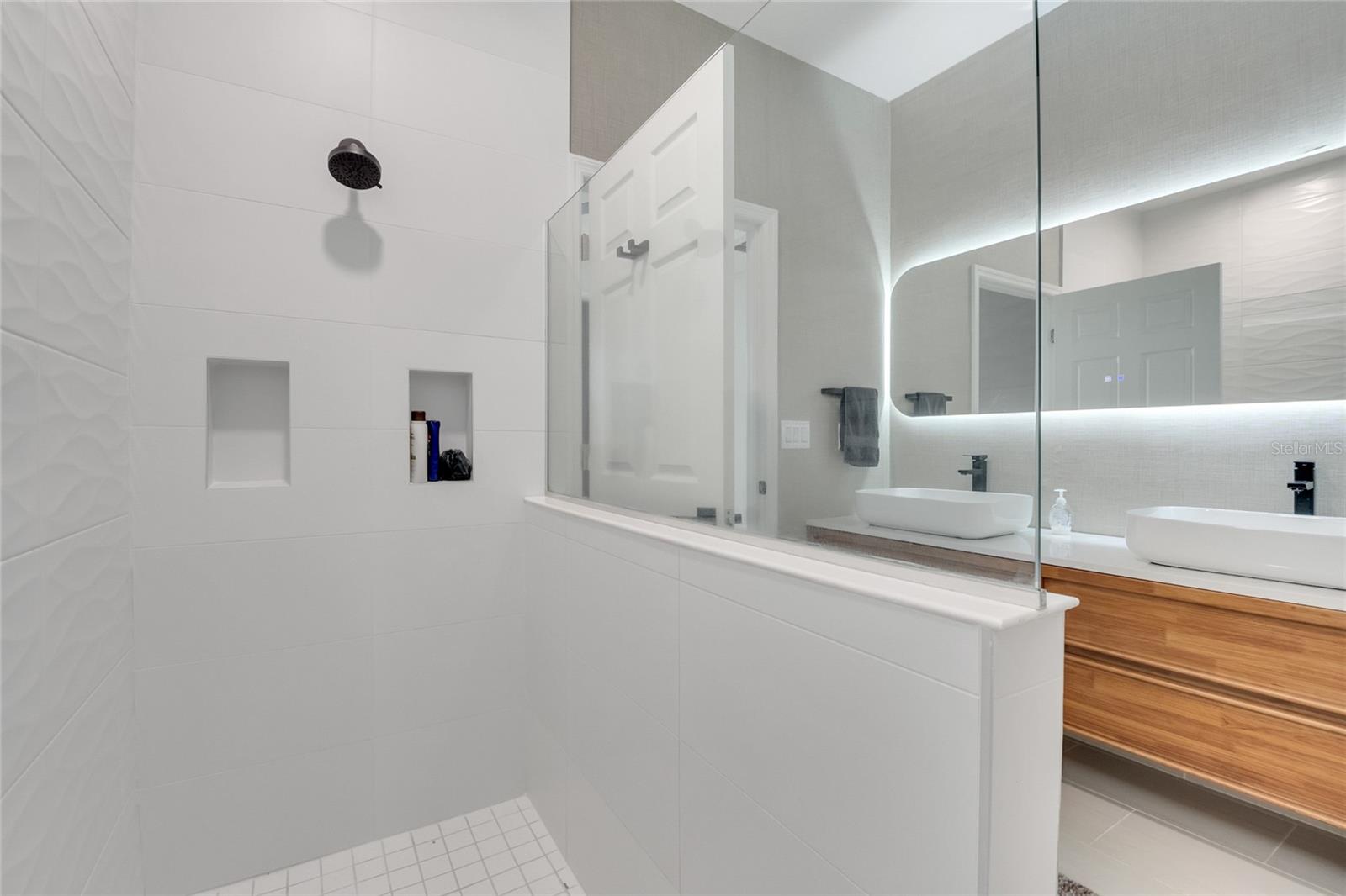 TAPESTRY PH 4 - Residential Lease