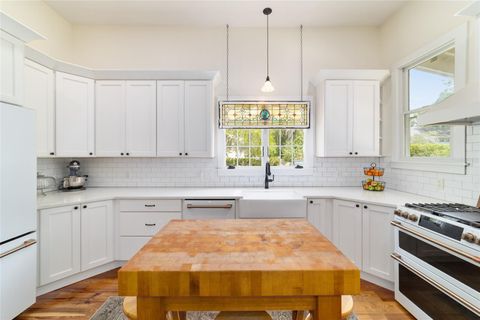 Tiny photo for 605 SE Tuscawilla Avenue, Ocala, FL 34471 (MLS # OM722319)