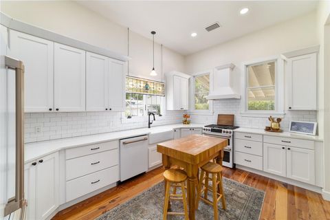 Tiny photo for 605 SE Tuscawilla Avenue, Ocala, FL 34471 (MLS # OM722319)