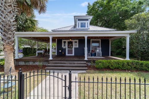 Tiny photo for 605 SE Tuscawilla Avenue, Ocala, FL 34471 (MLS # OM722319)
