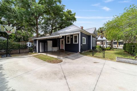 Tiny photo for 605 SE Tuscawilla Avenue, Ocala, FL 34471 (MLS # OM722319)