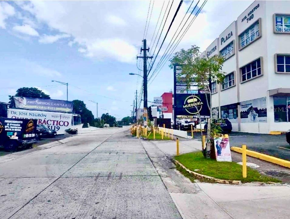 2 EUGENIO M. DE HOSTOS AVE