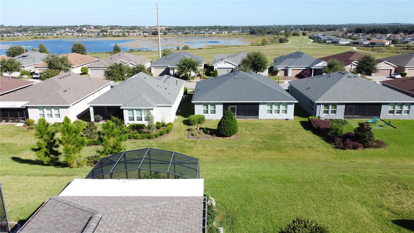 CASCADES OF GROVELAND (TRILOGY) - Residential