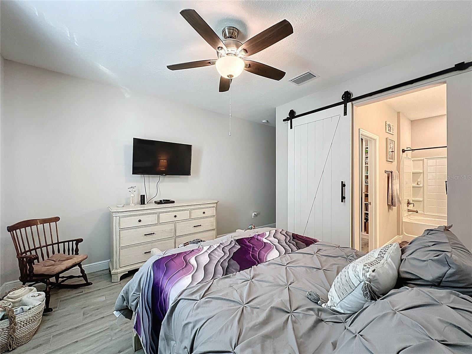 CASCADES OF GROVELAND (TRILOGY) - Residential