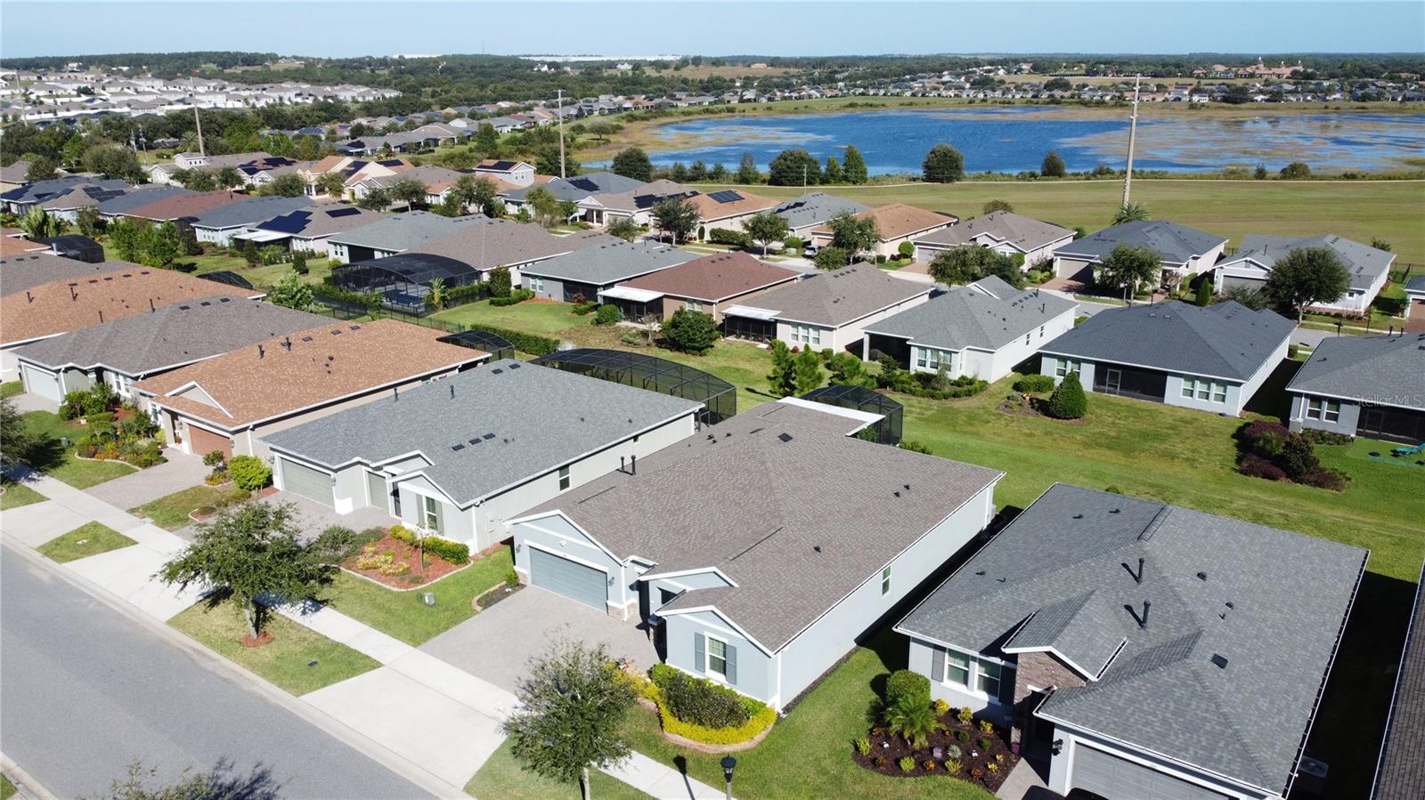 CASCADES OF GROVELAND (TRILOGY) - Residential