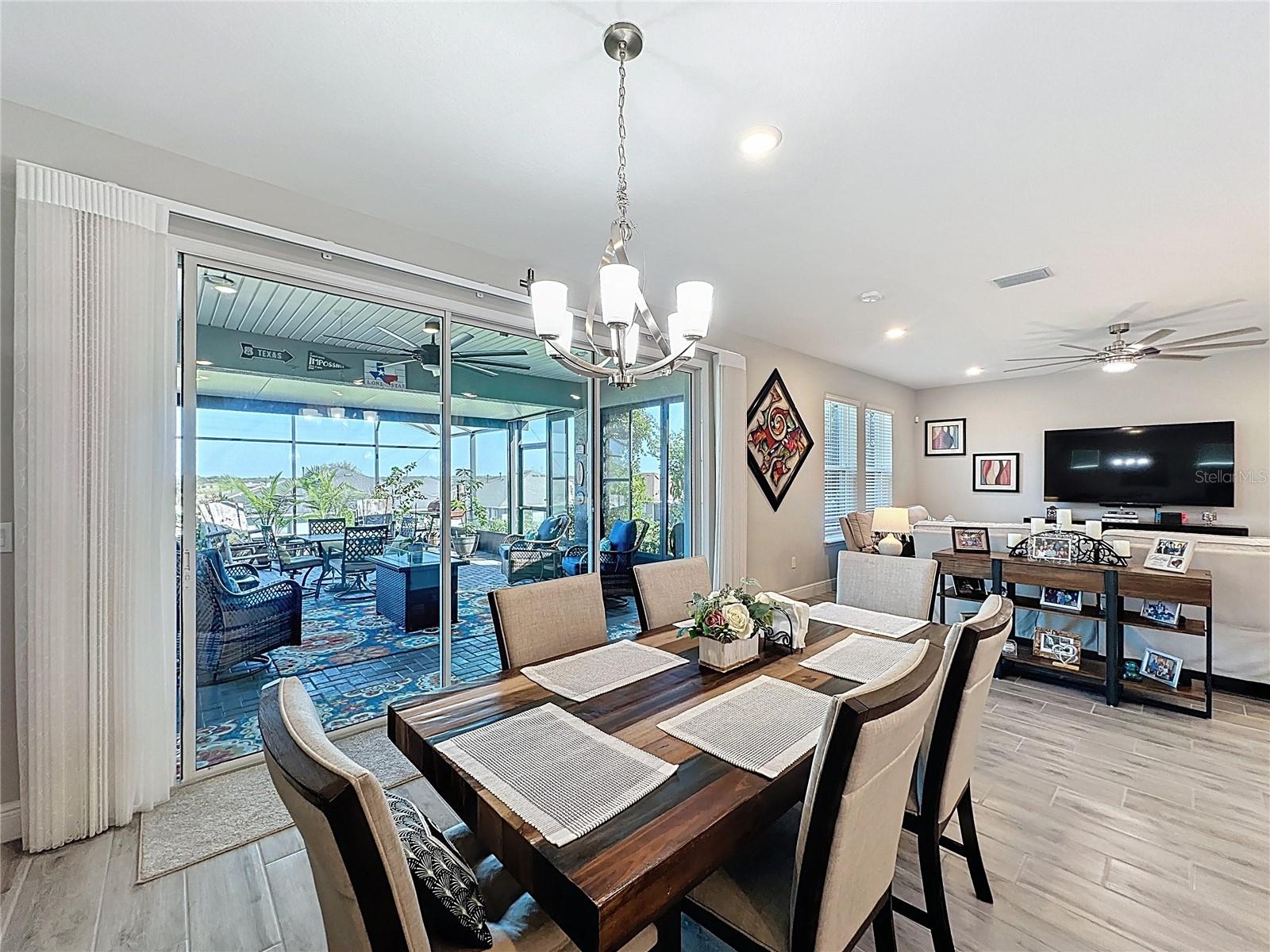 CASCADES OF GROVELAND (TRILOGY) - Residential