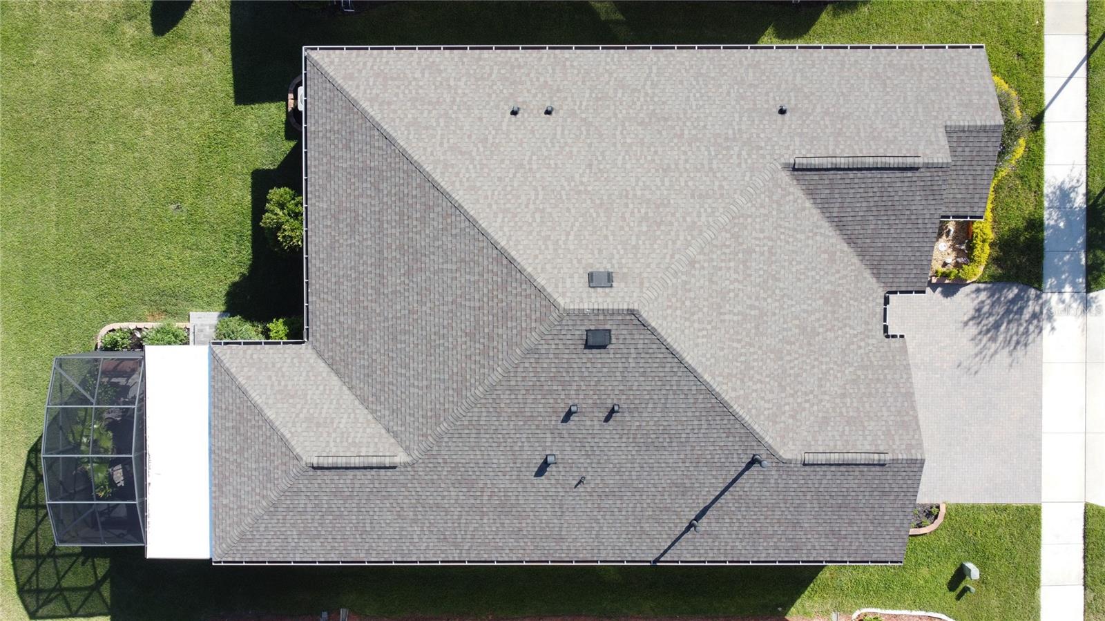 CASCADES OF GROVELAND (TRILOGY) - Residential