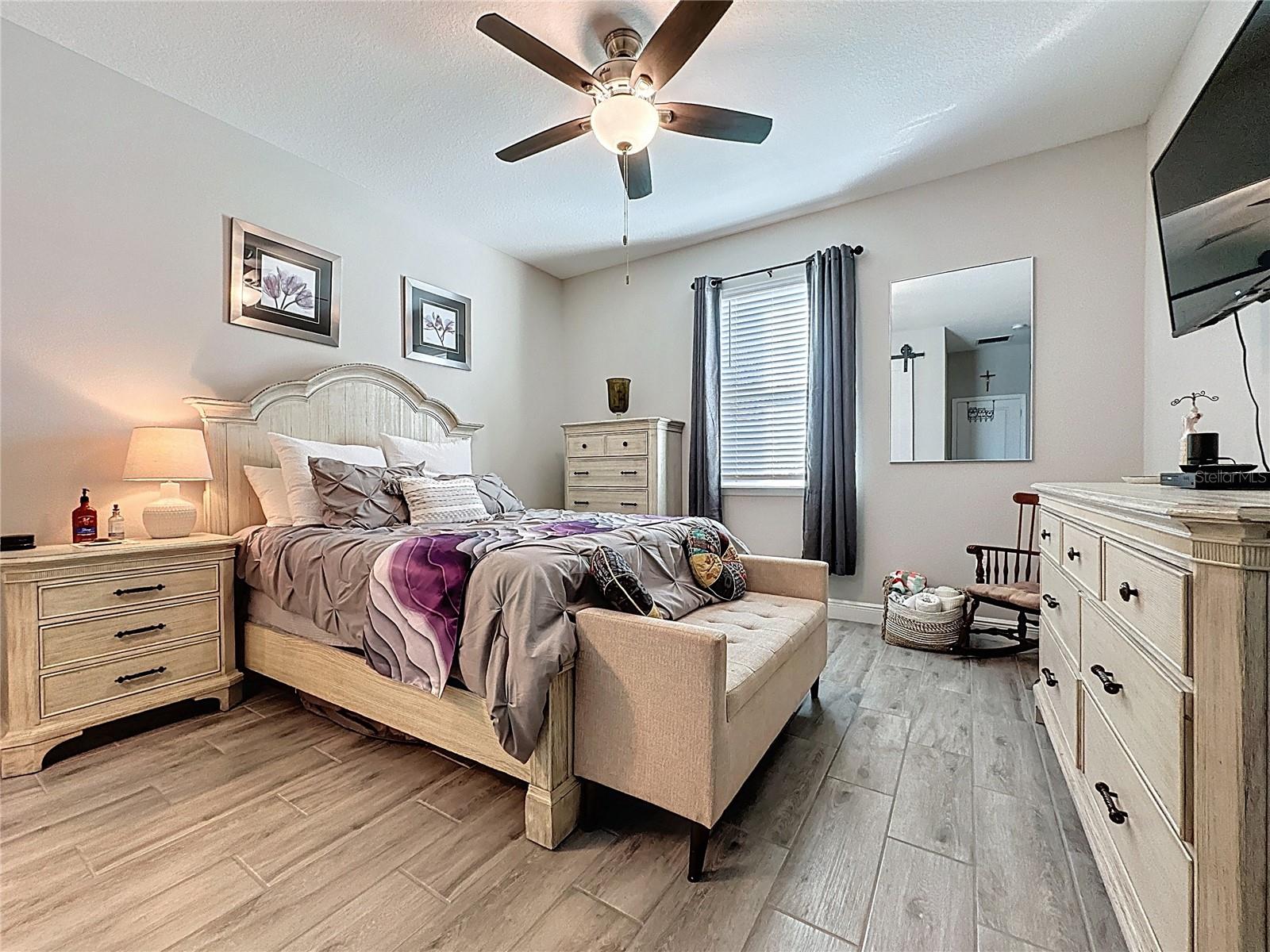 CASCADES OF GROVELAND (TRILOGY) - Residential