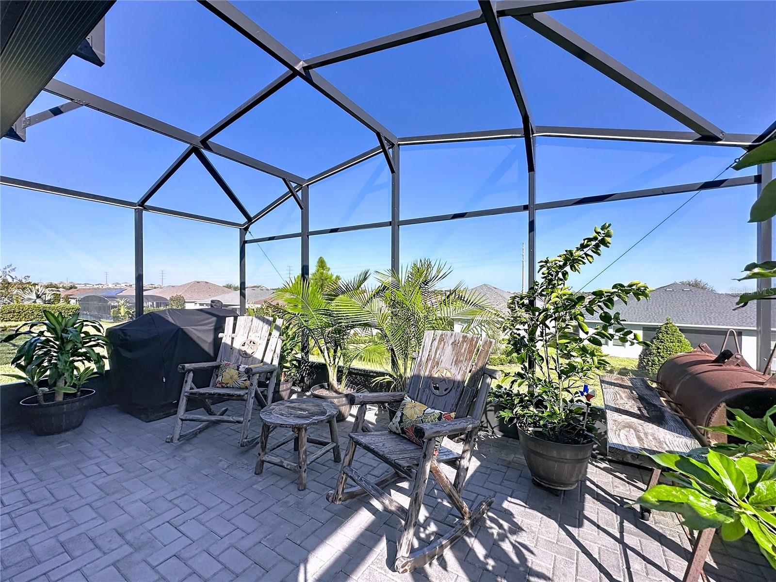 CASCADES OF GROVELAND (TRILOGY) - Residential