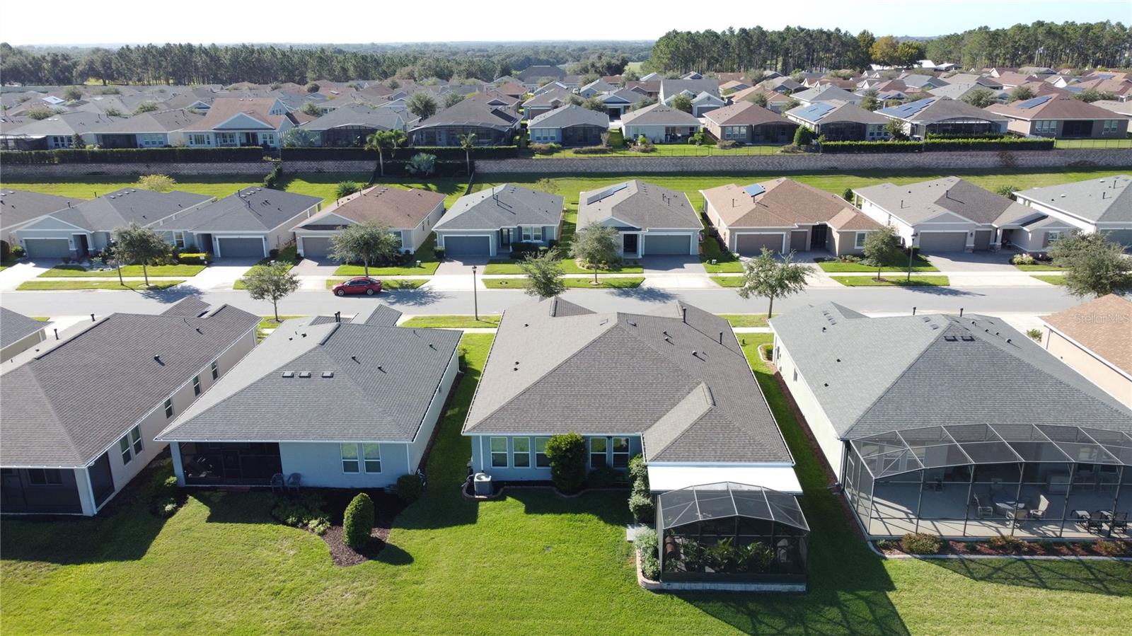 CASCADES OF GROVELAND (TRILOGY) - Residential