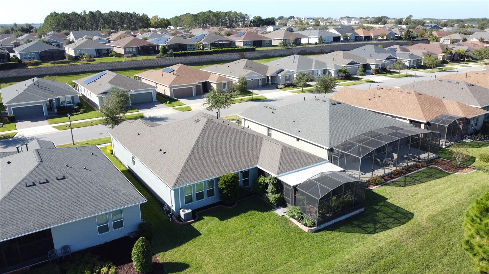 CASCADES OF GROVELAND (TRILOGY) - Residential