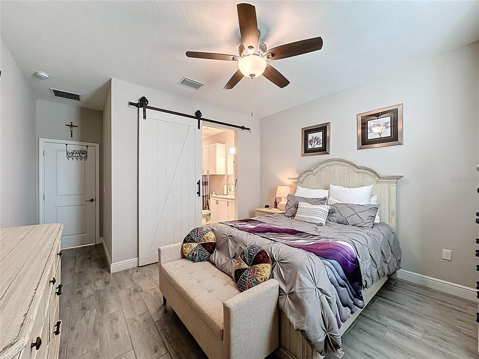 CASCADES OF GROVELAND (TRILOGY) - Residential