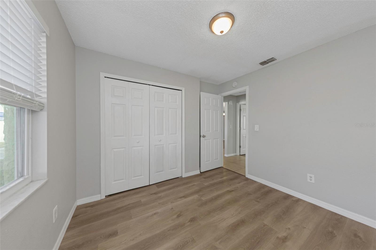 WHISPER LAKE SUB - Residential