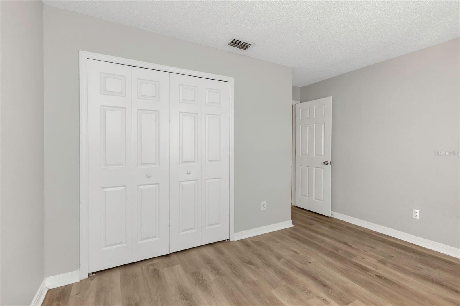 WHISPER LAKE SUB - Residential