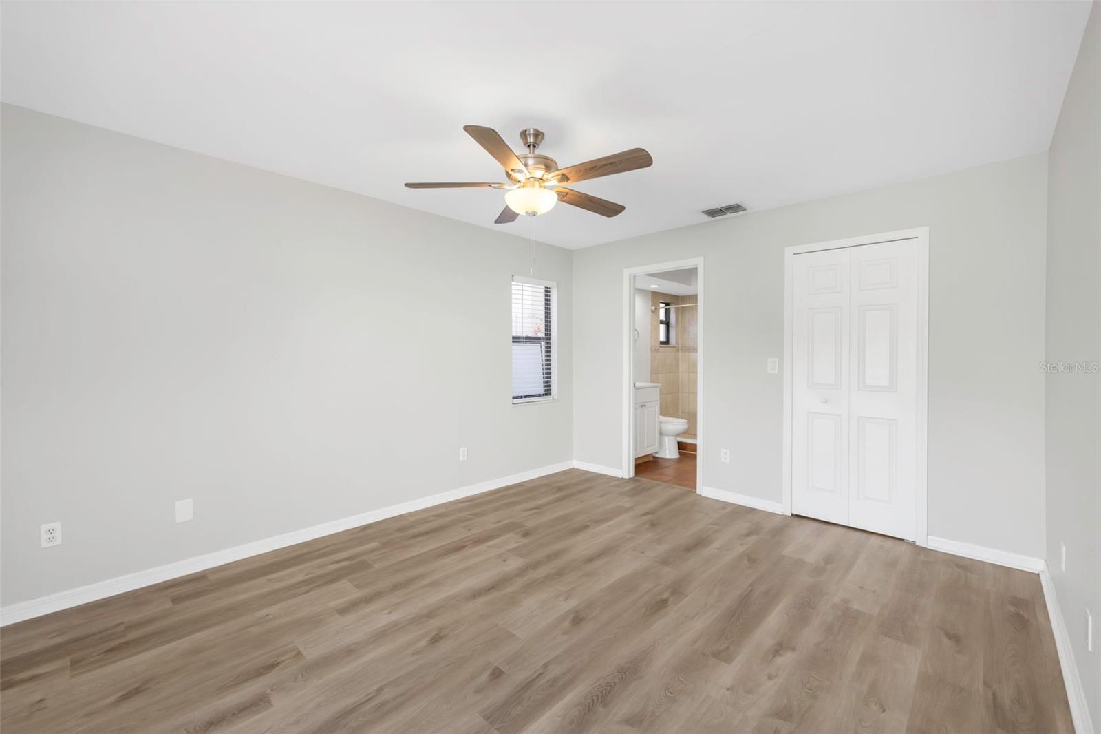 WHISPER LAKE SUB - Residential