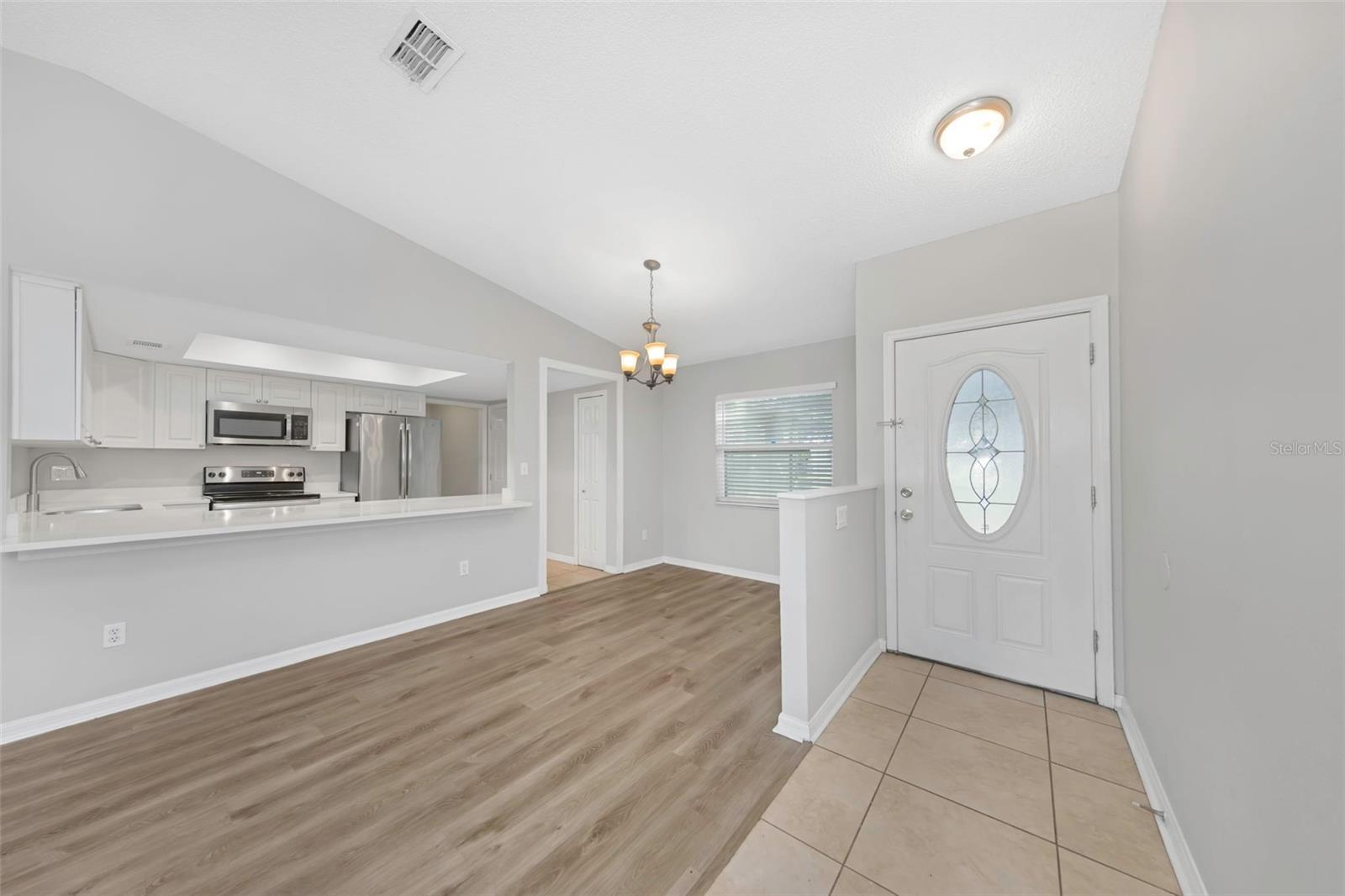 WHISPER LAKE SUB - Residential