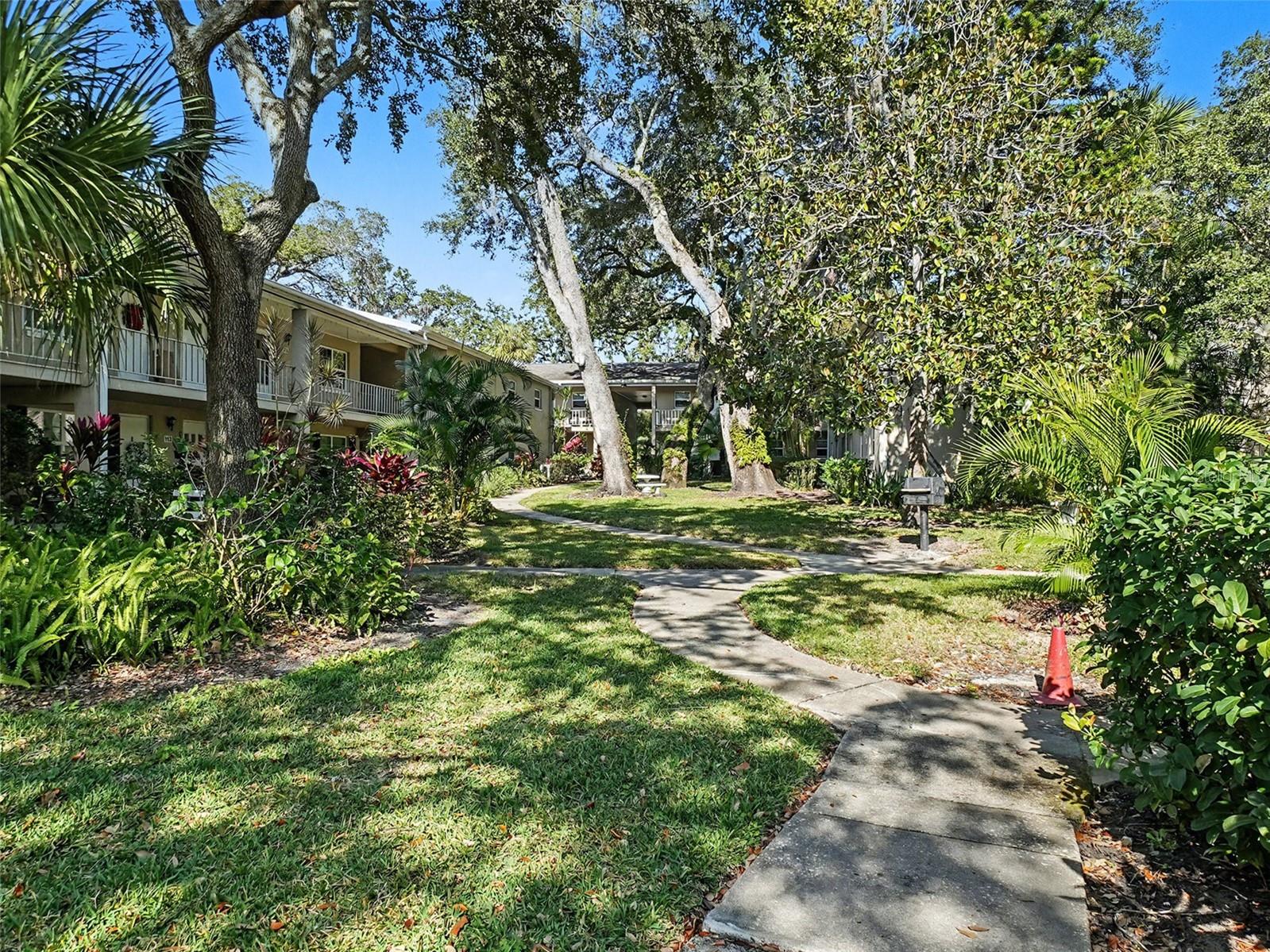 LAKESIDE MANOR APTS CONDO - Residential