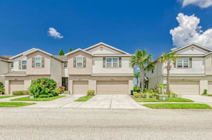 4925 WHITE SANDERLING COURT