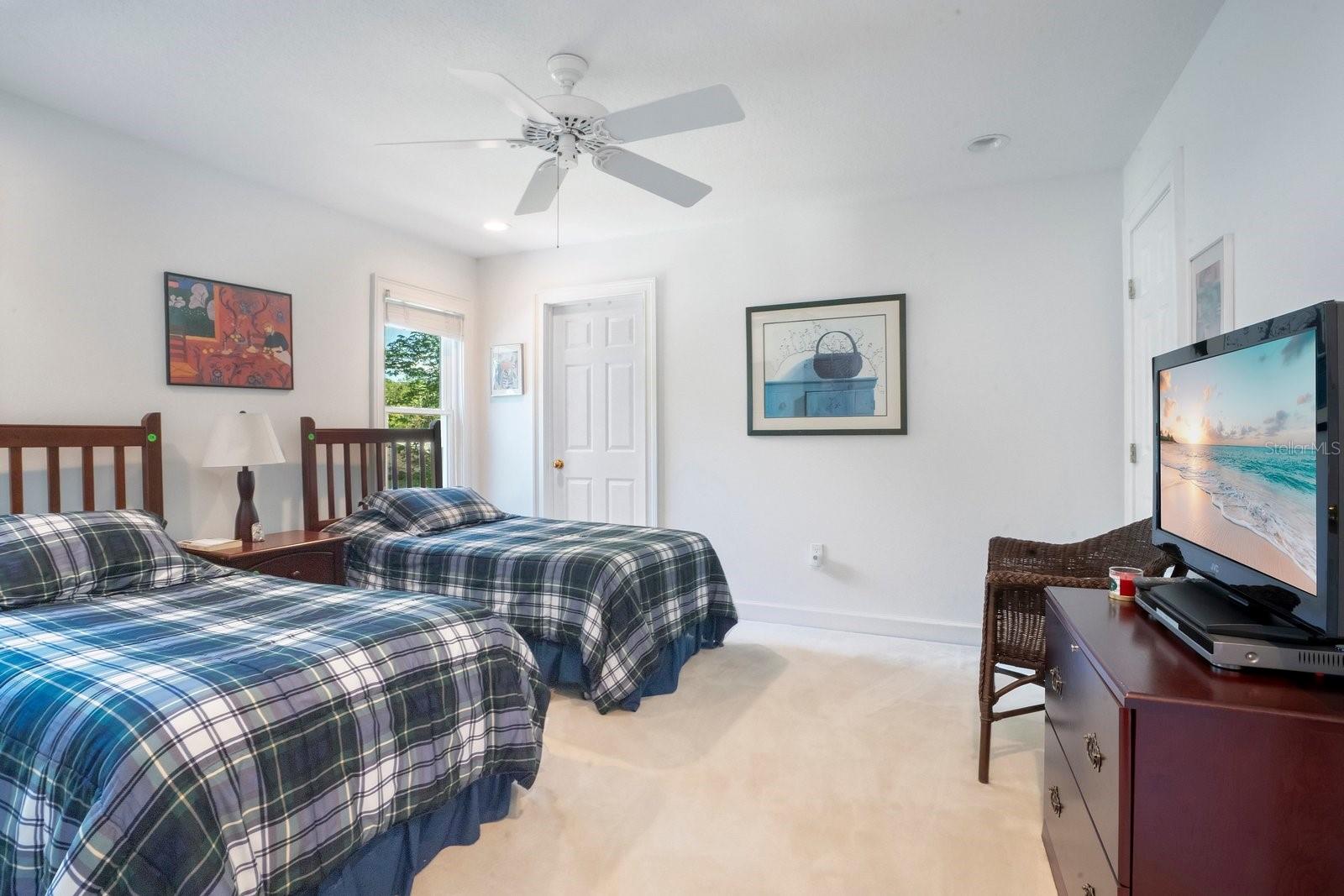 HOLLINGSWORTH OAKS - Residential