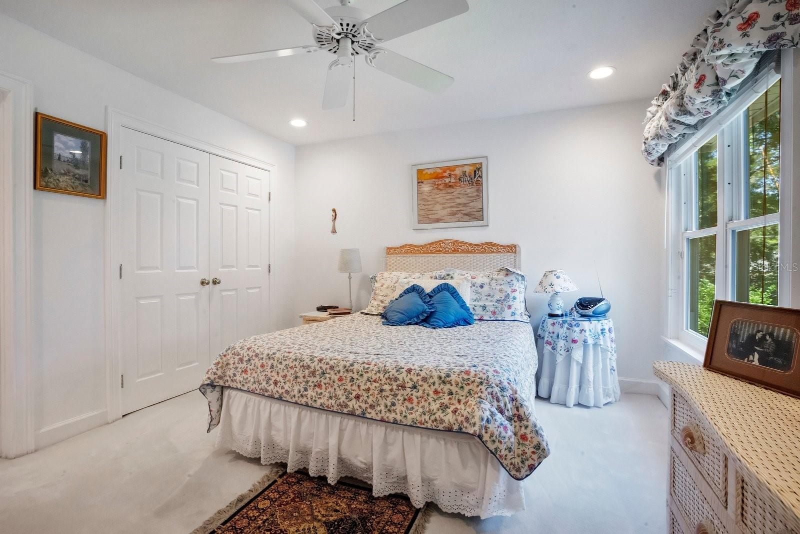 HOLLINGSWORTH OAKS - Residential