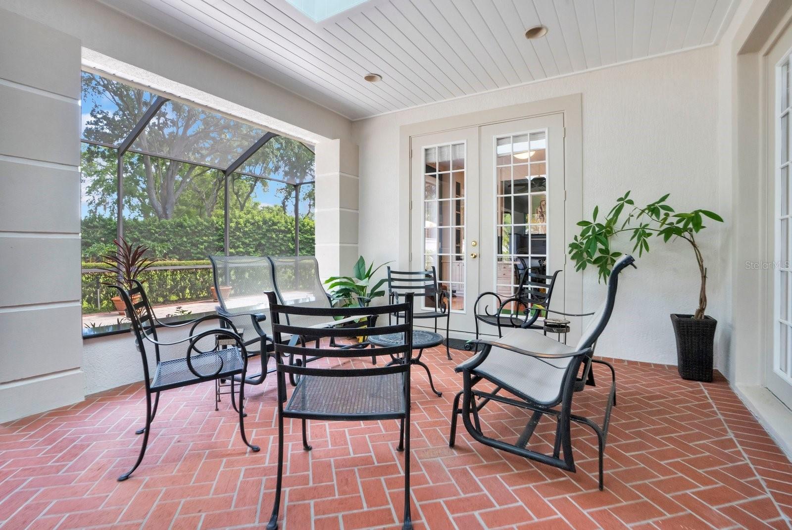 HOLLINGSWORTH OAKS - Residential