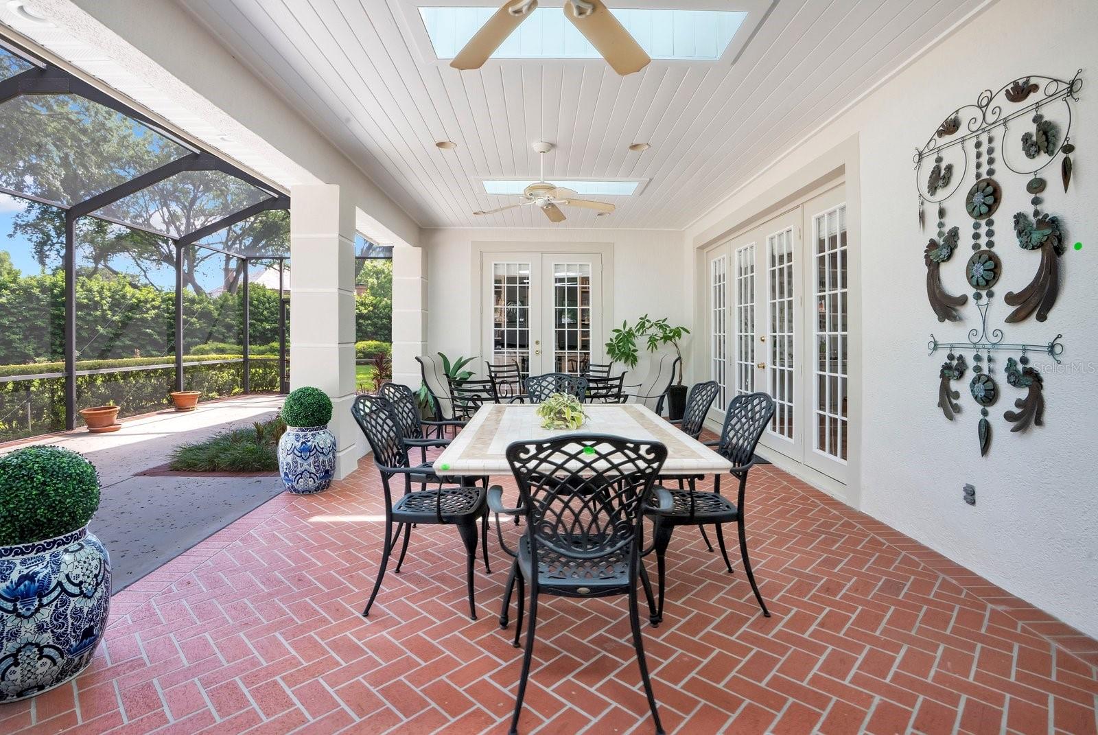 HOLLINGSWORTH OAKS - Residential