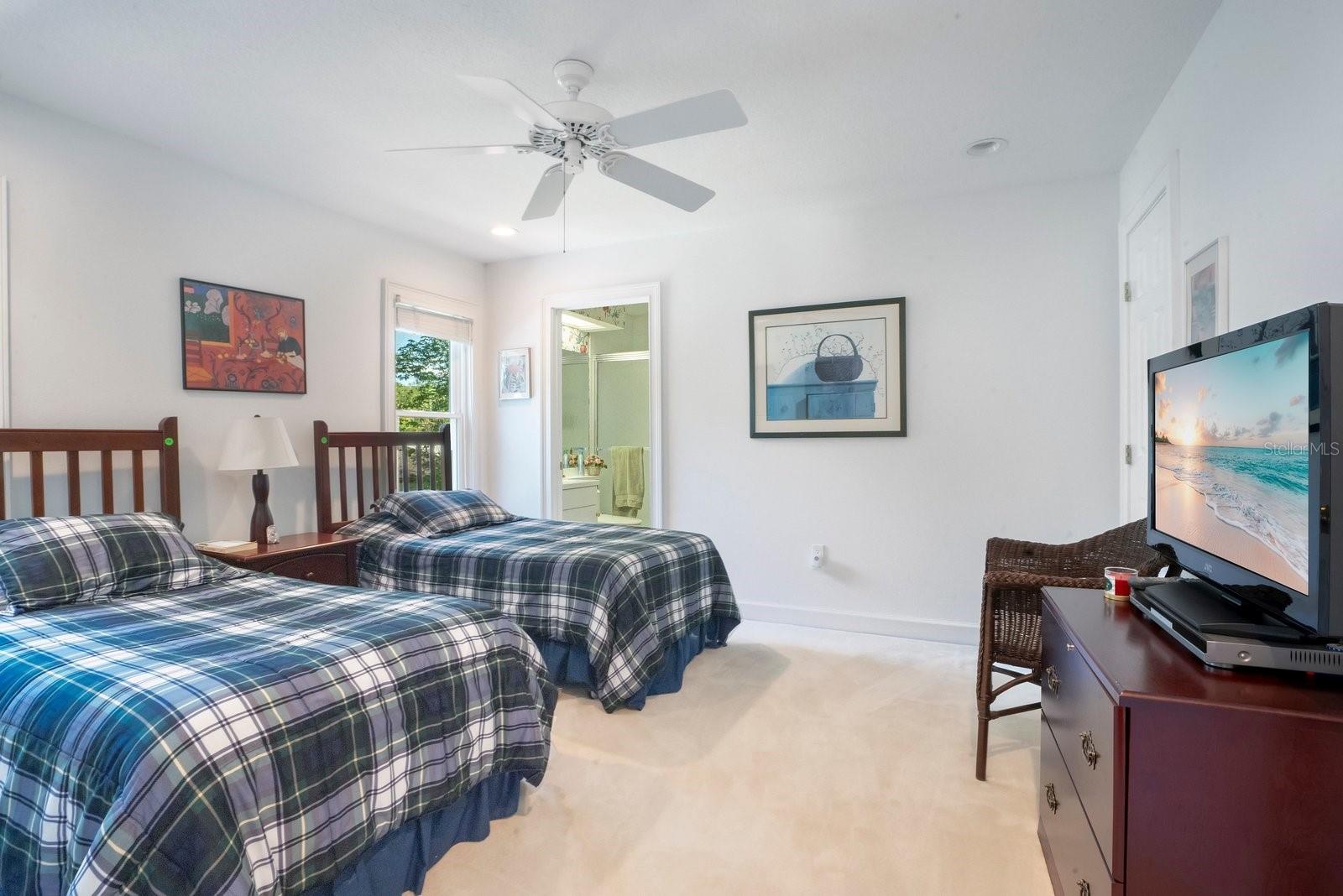HOLLINGSWORTH OAKS - Residential