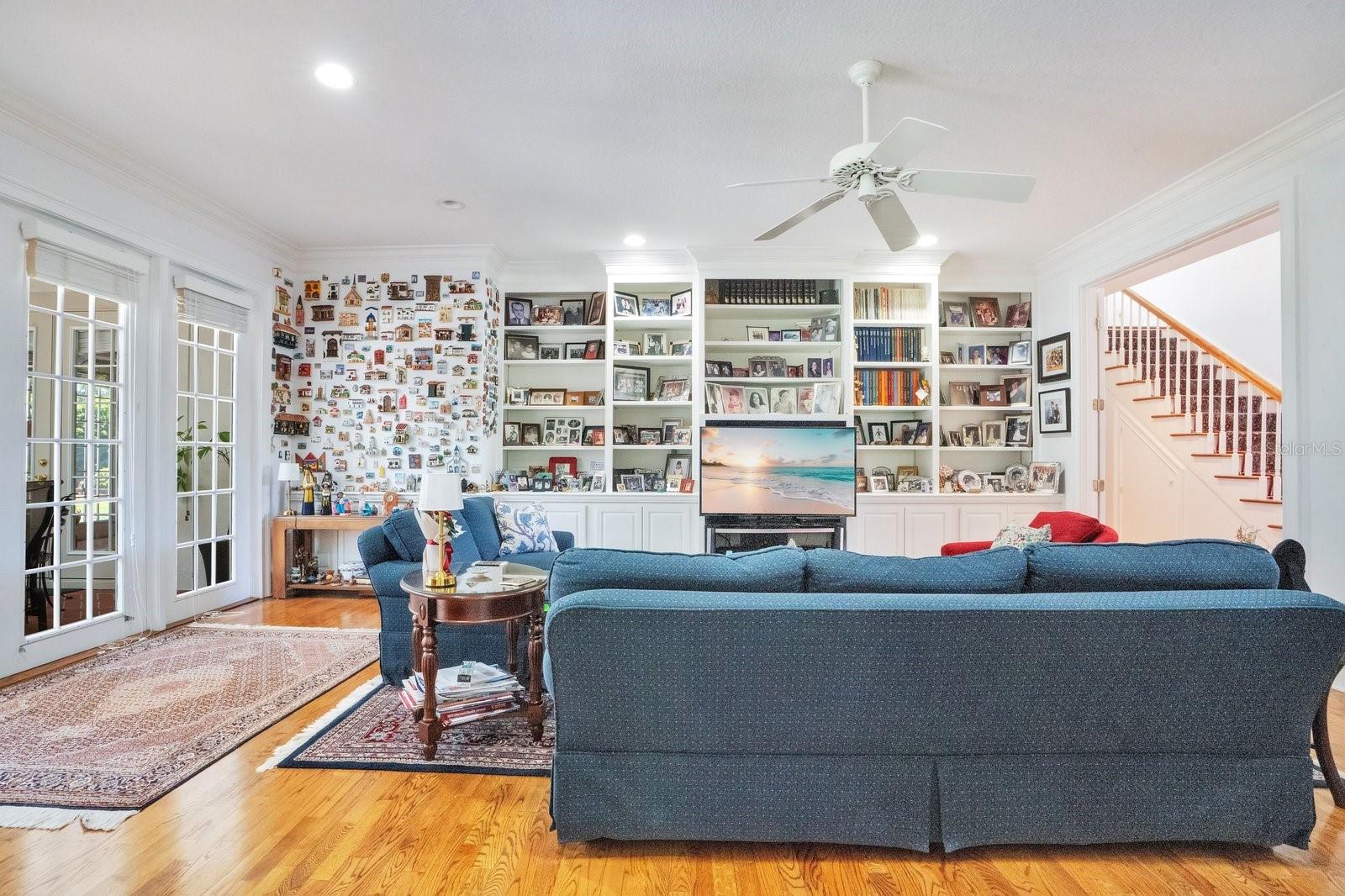 HOLLINGSWORTH OAKS - Residential