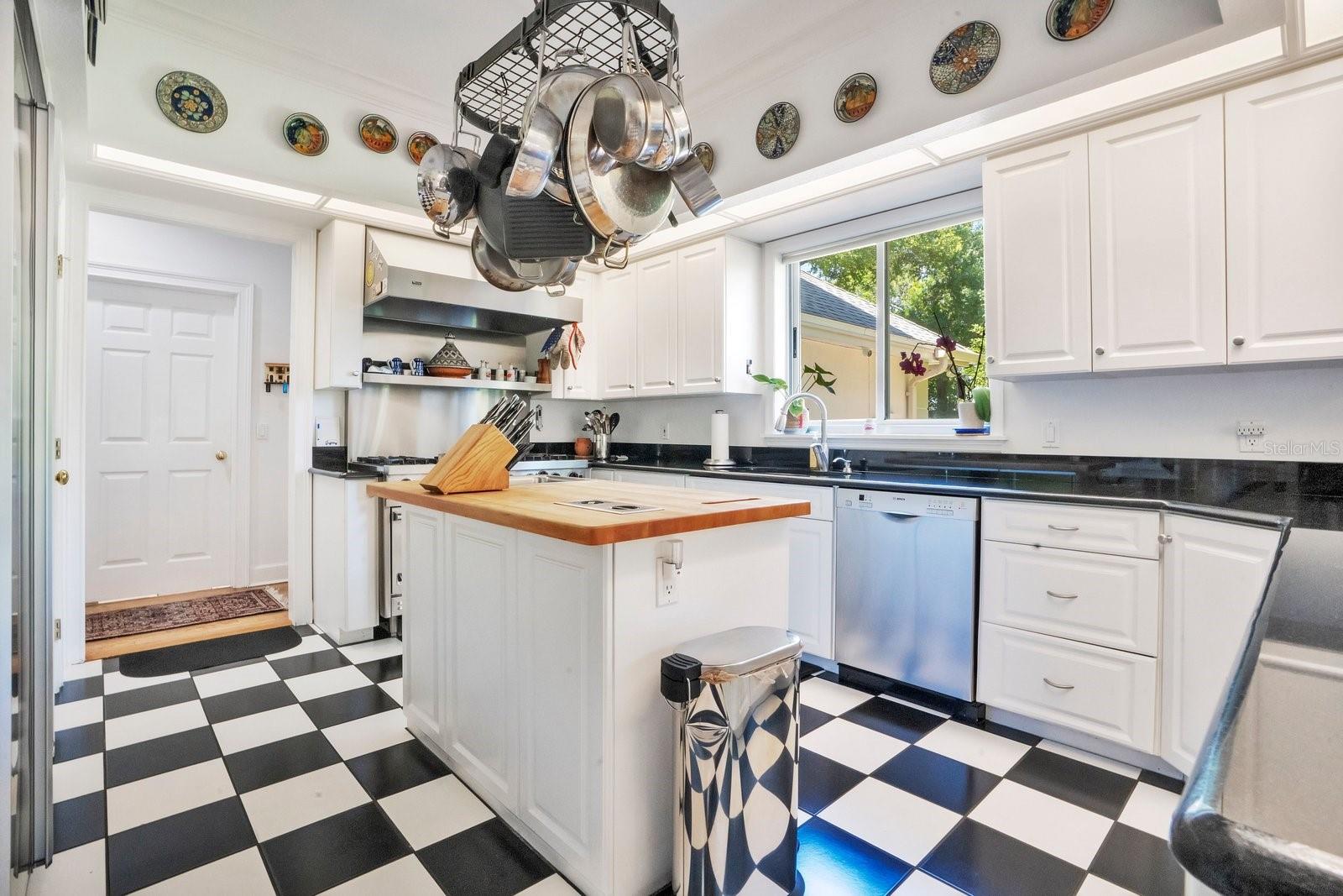 HOLLINGSWORTH OAKS - Residential