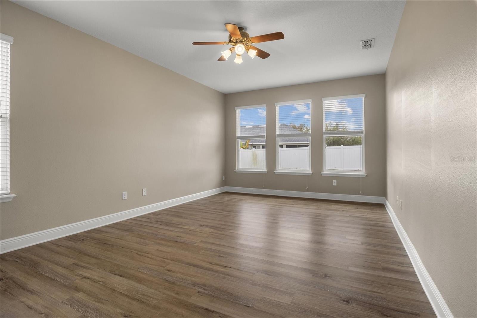 ESTATES AUBURNDALE PH 02 - Residential