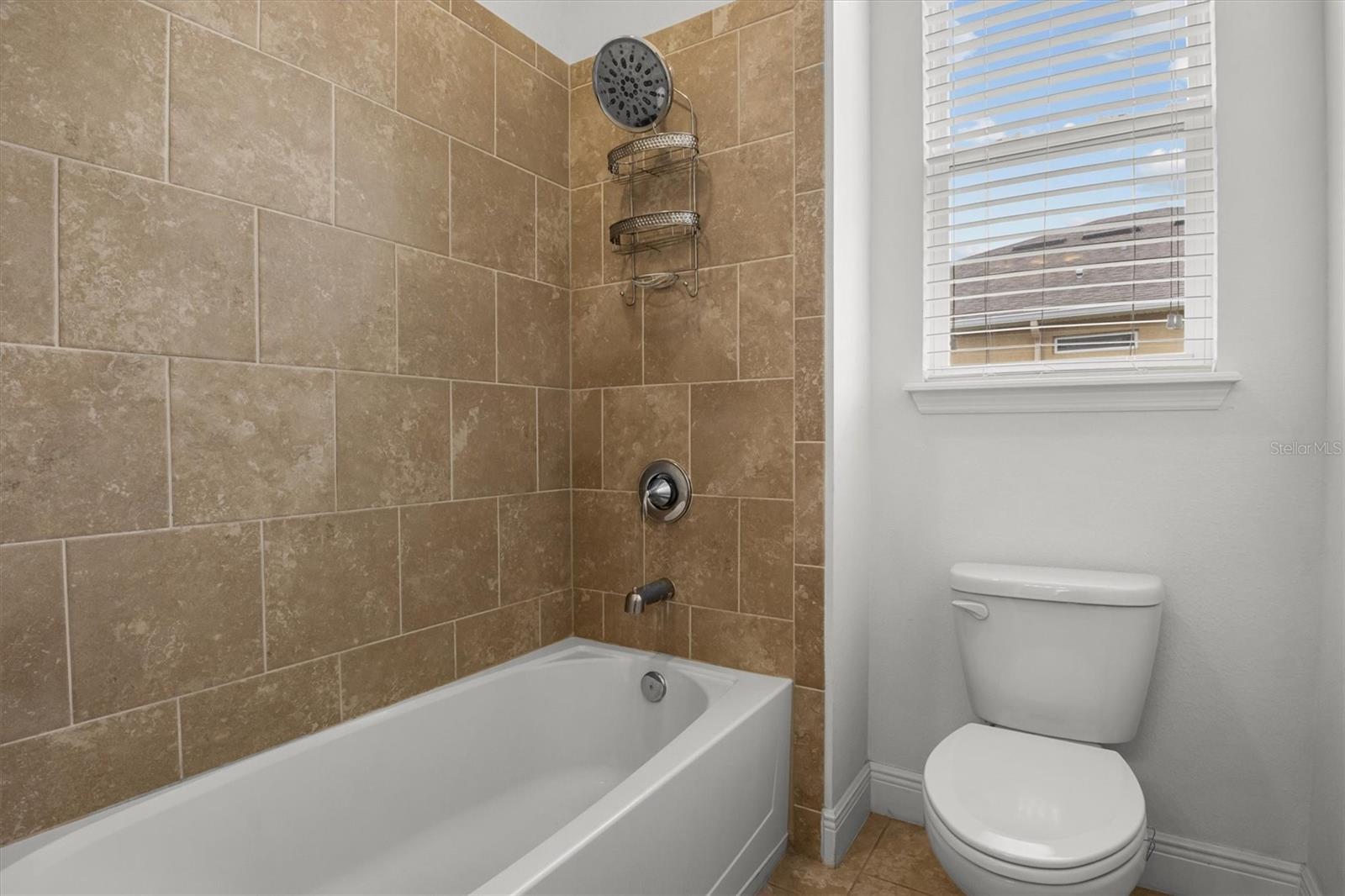 ESTATES AUBURNDALE PH 02 - Residential