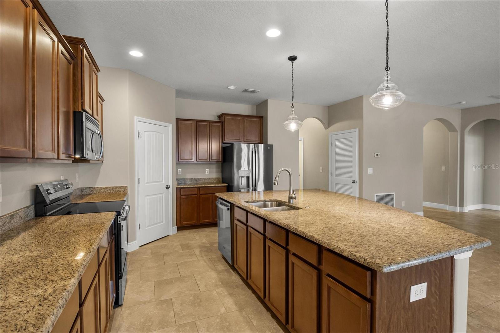 ESTATES AUBURNDALE PH 02 - Residential