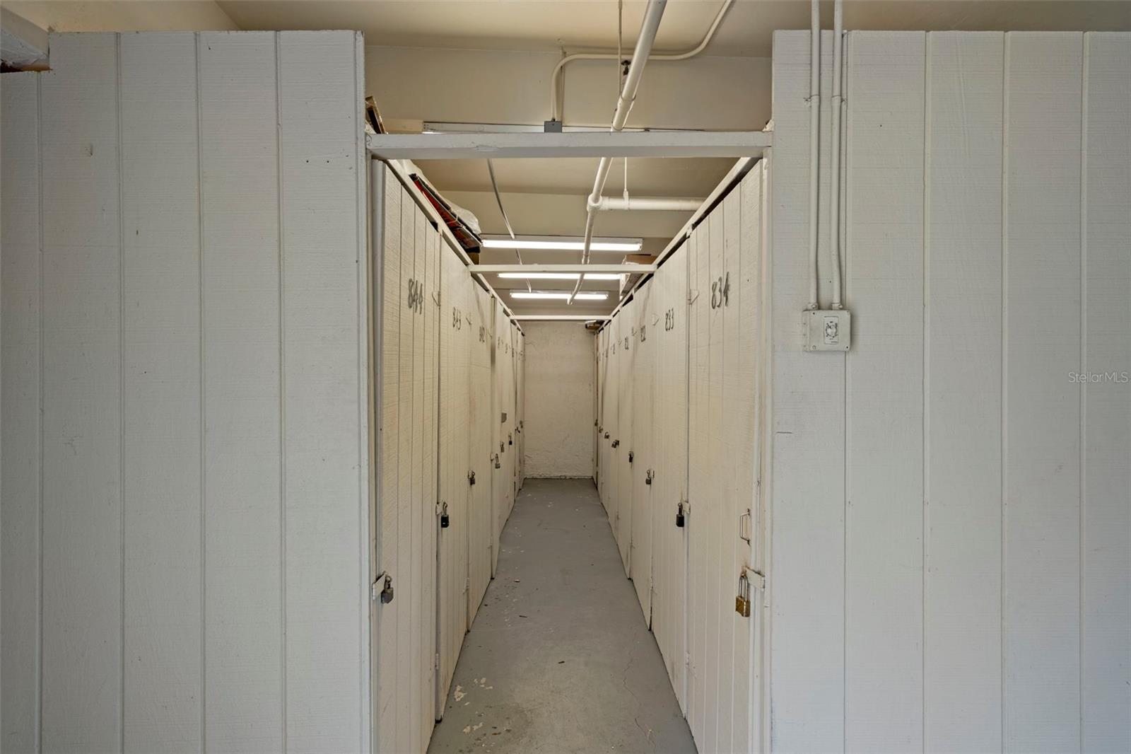 SAND PEBBLE POINTE CONDO 01 AMD 02 - Residential