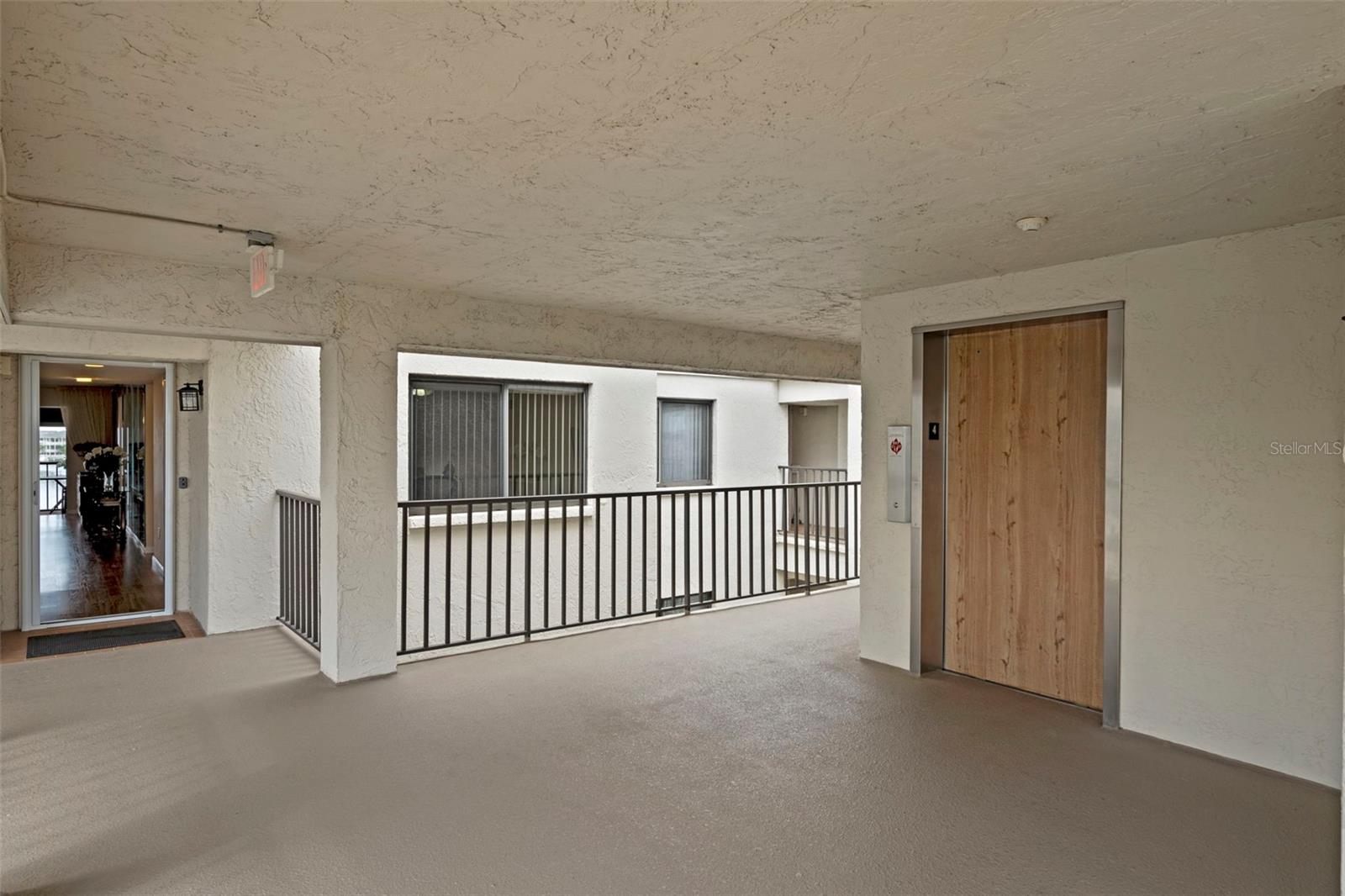SAND PEBBLE POINTE CONDO 01 AMD 02 - Residential